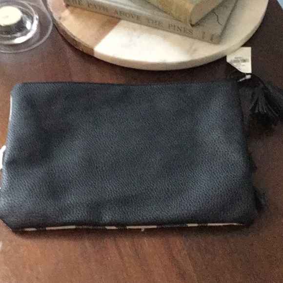 BNWT Old Navy clutch New with tags - Picture 2 of 2